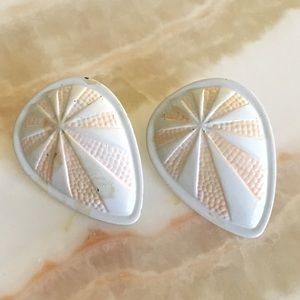 VINTAGE 80’s Teardrop Star Stud Earrings